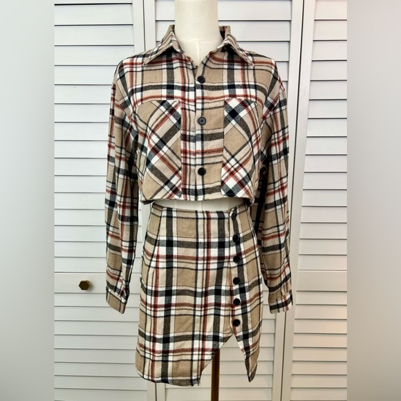 NWOT Forever 21 plaid 2pc top and skirt set Women’s sz. Small - Picture 1 of 6
